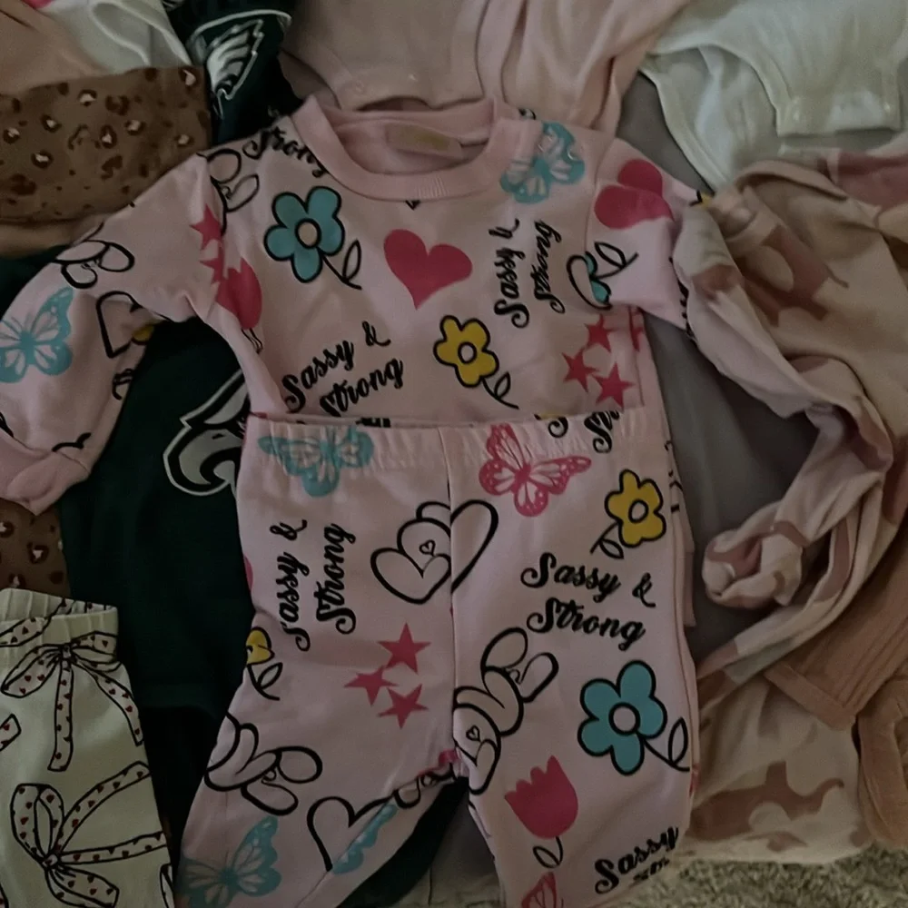 Bulk girls clothes (0-3 months) - Picture 7 of 7